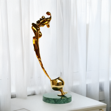 Sculpture by I. Romanovsky "Splash. Cognac Jazz"