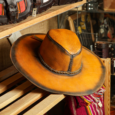 "Sole" hat made of bison leather