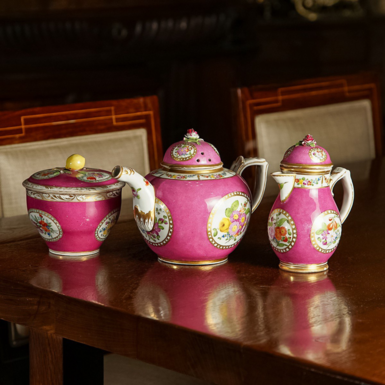 Vintage tea set (sugar bowl, teapot, milk jug), late 18th – early 19th century by Meissen