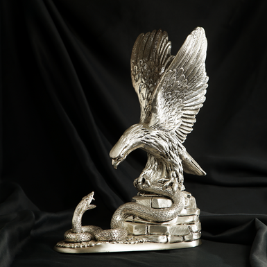 Silver plated figurine "Eagle and snake" by Exetera Argenti