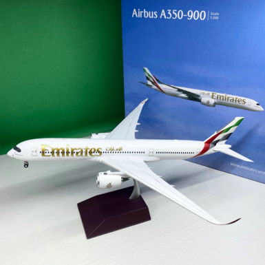 Металлическая модель самолета Airbus A350-900 Emirates Airline 1:200