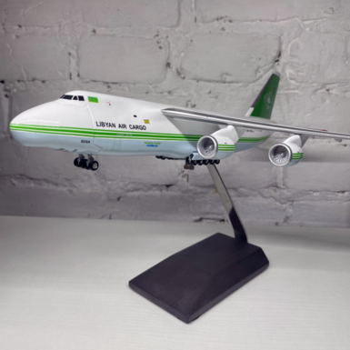 Модель літака з епоксидної смоли Антонов Ан-124 Руслан Libyan Air Cargo з шасі 1:200