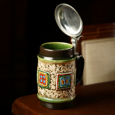 Фарфоровый пивной бокал с ручной росписью "Herald"