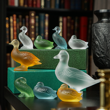 Коллекция из 9 статуэток из хрусталя и цветного стекла "Уточки" от Lalique