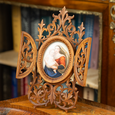 Прикраса для інтер'єру у формі ажурного мольберту з копією Сикстинської Мадонни Рафаеля, Німеччина, середина 19 ст.