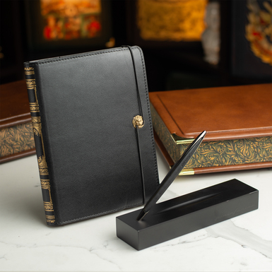 Подарочный комплект – Дневник "Стратег" и Вечный карандаш "Cambiano Black Edition" от Pininfarina