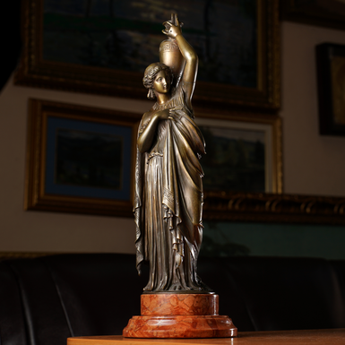 Статуэтка из бронзы "Девушка с кувшином" второй половины 20 века (7 кг)