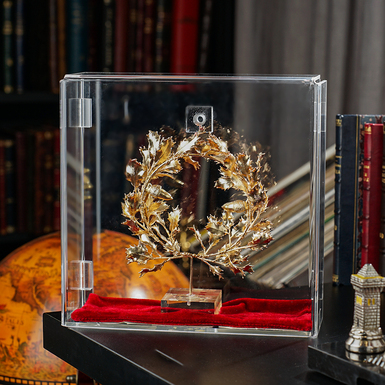 Дубовый золоченый венок в прозрачной коробке (музейная копия золотого венка 4-3 века до нашей эры)