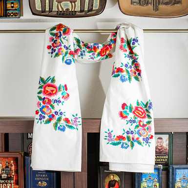 Вышитая простыня подзор ручной работы "Красочные цветы", середина 20 века