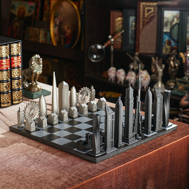 Шахматы из нержавеющей стали "Лондон против Дубая" на деревянной доске от Skyline Chess (38х38 см)