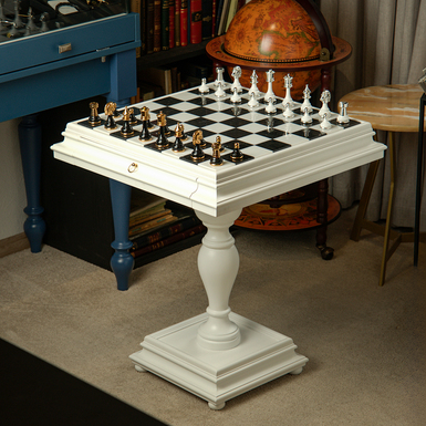 Шахматный стол "Grande Trono" с деревянной доской и фигурками с позолотой и посеребрением от ITALFAMA