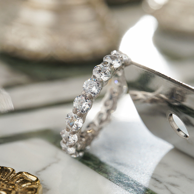 Серебряное кольцо с фианитами "Love line"