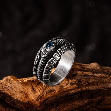 Серебряный перстень с топазом и гранатом "Уроборос" от ARHAIKA