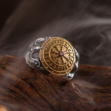 Серебряное кольцо с латунью Pandora и гранатом "Шлем ужаса" от ARHAIKA