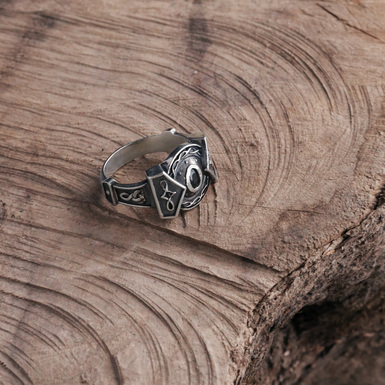 Серебряный перстень "Молот Тора и Щит" от ARHAIKA