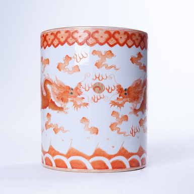 Фарфоровая ваза "Dragons" династии QING, Китай, первая половина 20-го века