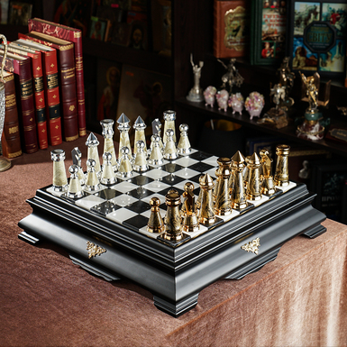 Шахматный набор "The Gilded Gambit" с деревянной доской и фигурками с позолотой и посеребрением от ITALFAMA