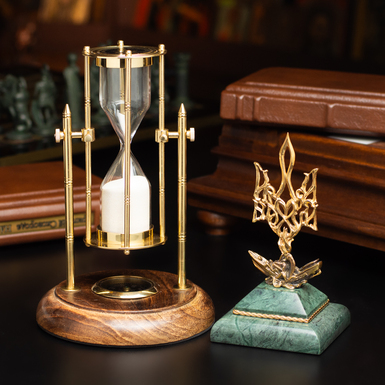 Подарочный комплект песочные часы "Royal compass - 1953" и статуэтка Герб Украины Трезубец