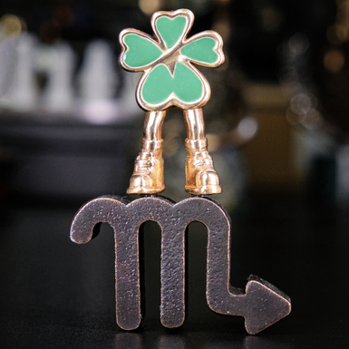 Бронзова статуетка "Scorpio" від Vizuri