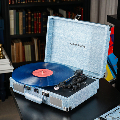 Виниловый проигрыватель Cruiser Plus Portable Turntable with Bluetooth In/Out - Washed Denim от Crosley