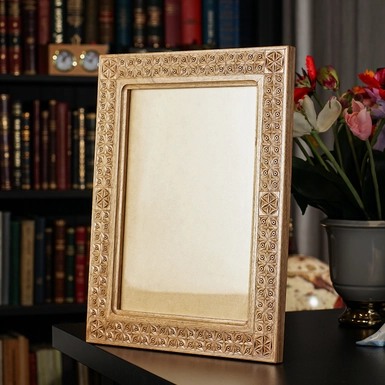 Деревянная рамка "Традиция" с гуцульской резьбой ручной работы