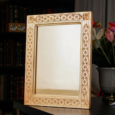 Деревянная рамка "Традиция" с гуцульской резьбой ручной работы