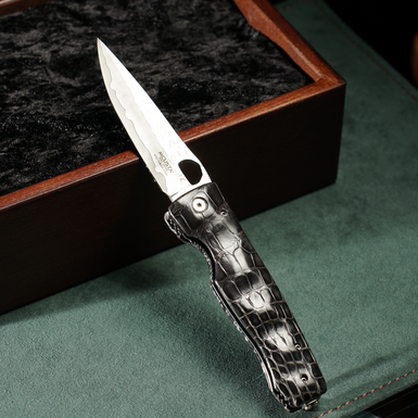 Нож раскладной MCUSTA (Япония) в темно-сером цвете