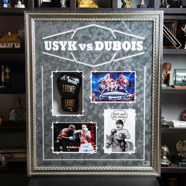 Сертифицированный автограф боксера Александра Усика на перчатке с коллажем фото боя с Дюбуа (112 см)