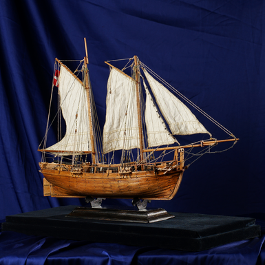 Деревянная модель датской канонерской лодки времен наполеоновских войн (начала 19 века) ручной работы