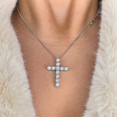 Подвеска-крестик "Sancta" из белого золота, с экологически выращенными бриллиантами (общая каратность – 1,5 карата)