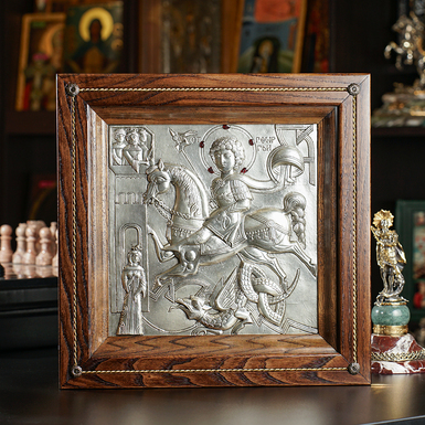 Посеребрённый образ Георгия Победоносца