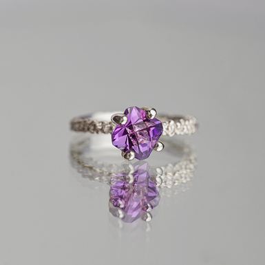 Кольцо "Violet" с оливином из серебра 925 пробы