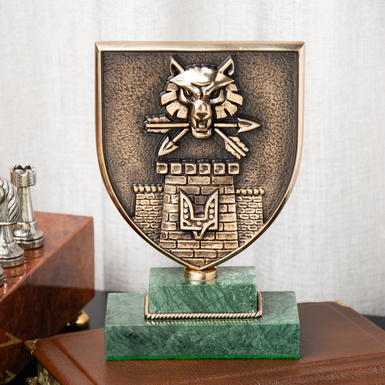 Скульптура из бронзы и мрамора "Волчья крепость" от Вячеслава Дидковского