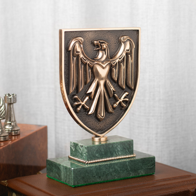 Скульптура из бронзы и мрамора "Символ 82-й бригады" от Вячеслава Дидковского