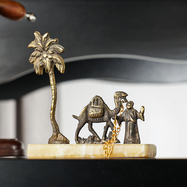 Винтажная бронзовая скульптура на ониксе "Пустыня на Ближнем Востоке"