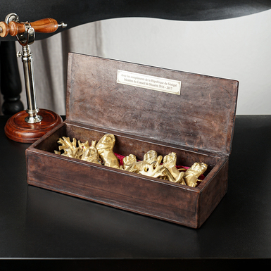 Набір із 12 бронзових кілець для серветок "Природа" на банкетний стіл 