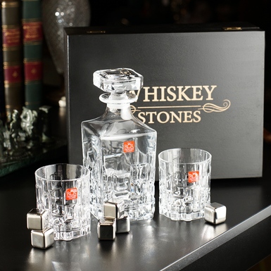 Набір для віскі Fushion (2 келихи з гравіюванням, 6 кубиків, декантер, щипці для льоду) в деревʼяній коробці
