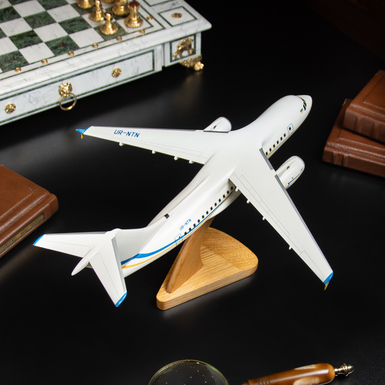 Статуэтка "Самолет АН-158" на деревянной подставке (Antonov Design Bureau)