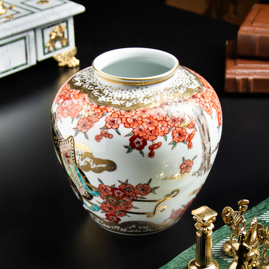 Антикварная фарфоровая японская ваза Blossom на деревянной подставке, фабрика ARITA (н. ХХ века)