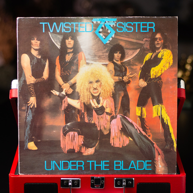 Vinyl record Twisted Sister – Under The Blade (1982)