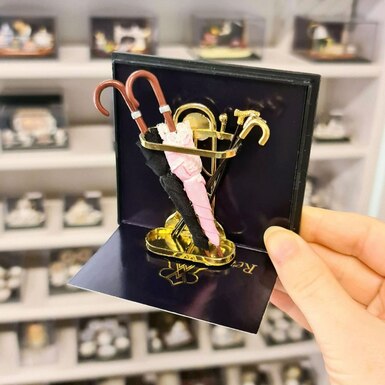 Миниатюра "Подставка для зонтиков" (символ, который дарит поддержку, уют и оберегает) от Reutter Miniaturen