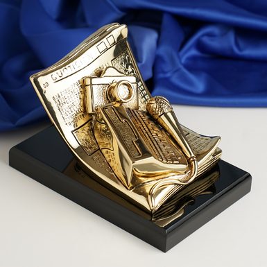 Статуэтка с позолотой "Журналистика" от Exetera Argenti