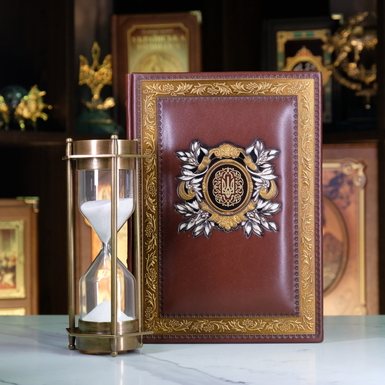 Подарунковий комплект щоденник "Лідер" і вінтажний пісочний годинник із компасом "Загадка часу"