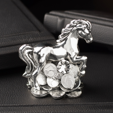 Посеребренная статуэтка "Лошадь, несущая богатство" от ArtBe