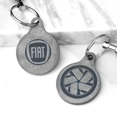 Титановый брелок "Fiat" со швейцарским карабином "Victorinox" от Calti