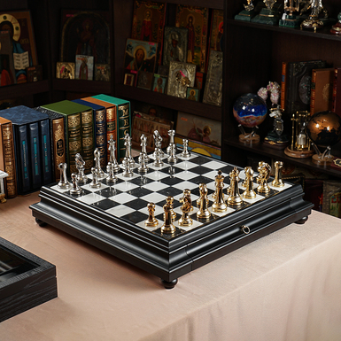 Шахматный набор "Silver & Gold Dynasty" с мраморной доской (60х60 см) и фигурками из золота и серебра от ITALFAMA
