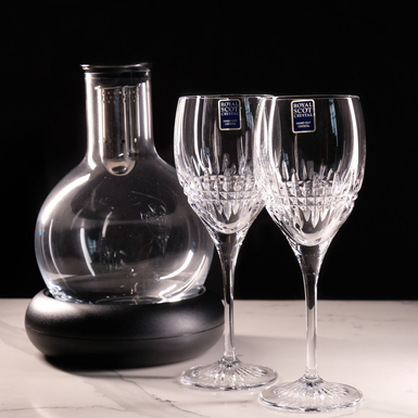 Подарочный комплект из декантера для охлаждения вина от Eva Solo и хрустальных бокалов для вина "Laurentia" (2 шт) от Royal Buckingham