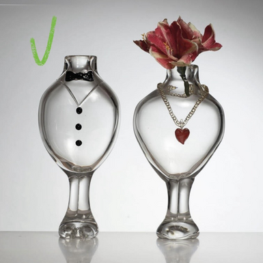 Handcrafted crystal vase "Men body" by Duccio di Segna