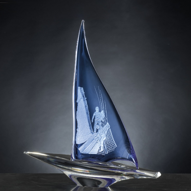 Хрустальная статуэтка "Sailing Boat" с гравировкой ручной работы от Duccio di Segna