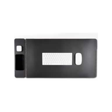 Modern table mat with charger by Pininfarina